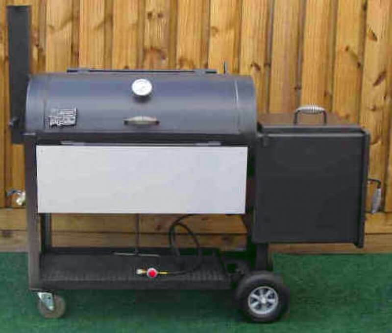2040 Deluxe BBQ Smoker Pit